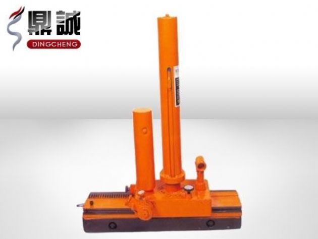 點(diǎn)擊查看詳細(xì)信息<br>標(biāo)題：機(jī)車落軌復(fù)位機(jī) 閱讀次數(shù)：5237