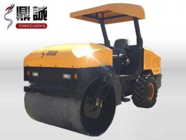 點(diǎn)擊查看詳細(xì)信息<br>標(biāo)題：4噸單鋼輪振動(dòng)壓路機(jī) 閱讀次數(shù)：14222